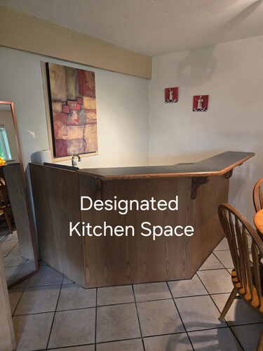 Pastries & Pillows: Private Self Check-In Suite