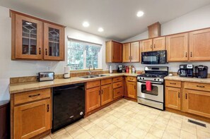 Microwave, oven, stovetop, dishwasher