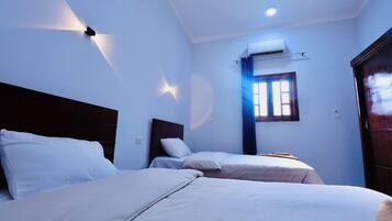 3 chambres, fer et planche à repasser, accès Internet, draps fournis