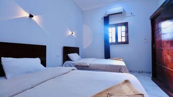 3 chambres, fer et planche à repasser, accès Internet, draps fournis