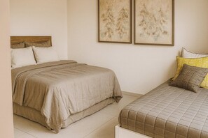 Quadruple Room | Desk, laptop workspace, free WiFi - Pousada Casa da Maga (Blumenau)