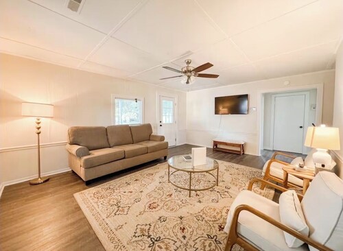 Golden Hollow Cottage - Sleeps 4