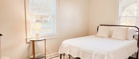 2 habitaciones, tabla de planchar con plancha y wifi gratis