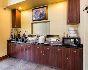 Free daily continental breakfast