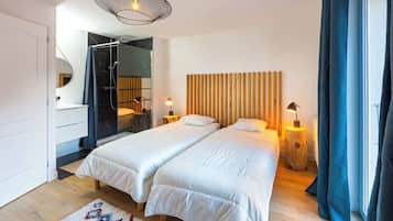 10 bedrooms, Internet, bed sheets