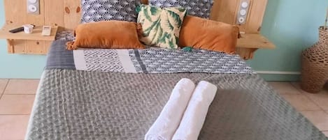 1 chambre, fer et planche à repasser, Wi-Fi, draps fournis