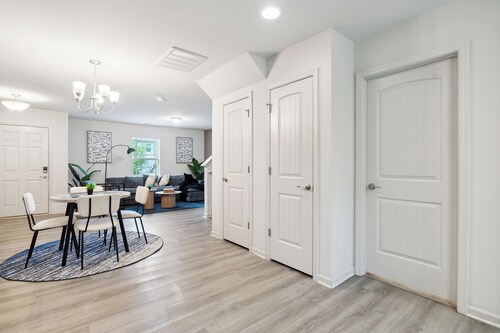 King 3BR Townhouse Mins to Cary NC State