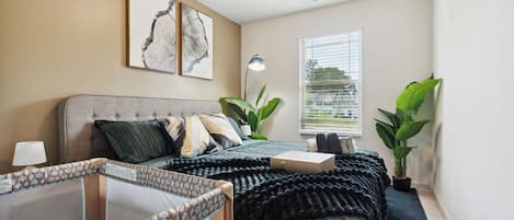 Townhome | Free WiFi