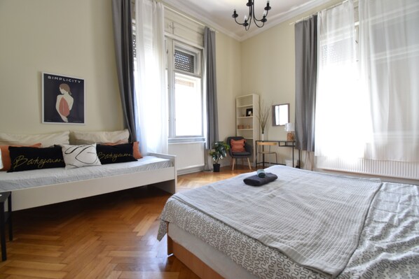 2 habitaciones y ropa de cama 