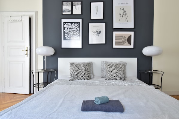 2 habitaciones y ropa de cama