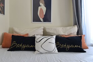 2 bedrooms, bed sheets