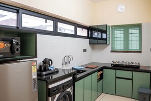 Basic-Apartment, 1 Schlafzimmer, Küche, Stadtblick | Eigene Küche