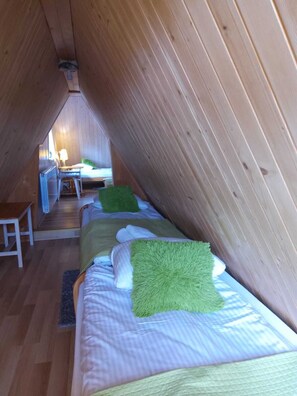 2 habitaciones, tabla de planchar con plancha, wifi y ropa de cama