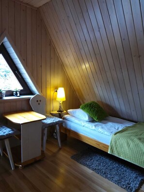 2 Schlafzimmer, BĂŒgeleisen/BĂŒgelbrett, WLAN, BettwĂ€sche