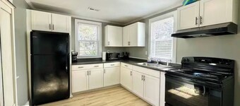 Whispering Shoals - Sleeps 6 - Waterfront home