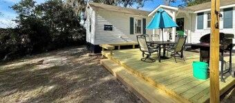 Waterfront Beaufort Home - Marsh Views & Screened Porch!