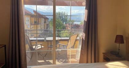 Resort-style living at Casa del Lago. Osoyoos most desirable gated community.