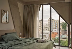Iron/ironing board - Express by M Village Nguyen Van Thu, a brand of Modern Village Lifestyle (Ho Chi Minh City)