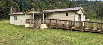 Ritter Lumber Yard. 4BR mobile home in Cornettsville, KY