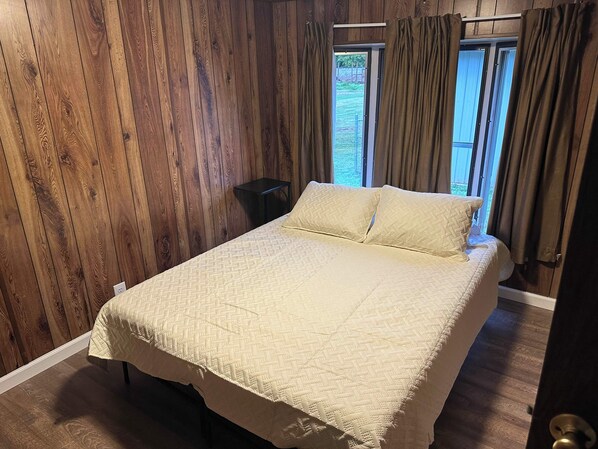 4 bedrooms, free WiFi, bed sheets