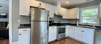 The Gathering Tide - Sleeps 6 - Waterfront Home