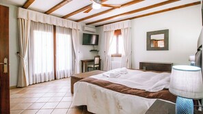 4 bedrooms, iron/ironing board, travel cot, WiFi