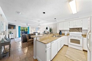 Condo, Multiple Beds (Bayview 59) | Interior