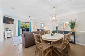 Condo, Plusieurs lits (Bayview 59) | Restauration