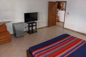 House, 5 Bedrooms, Smoking, Private Pool | Room amenity