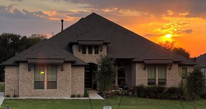 Charming NEW studio in an upscale neighborhood.