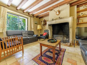TV, fireplace, music library