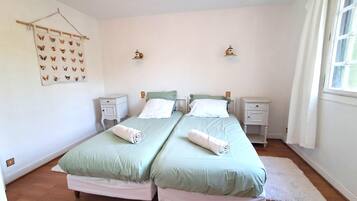 1 bedroom, WiFi, bed sheets