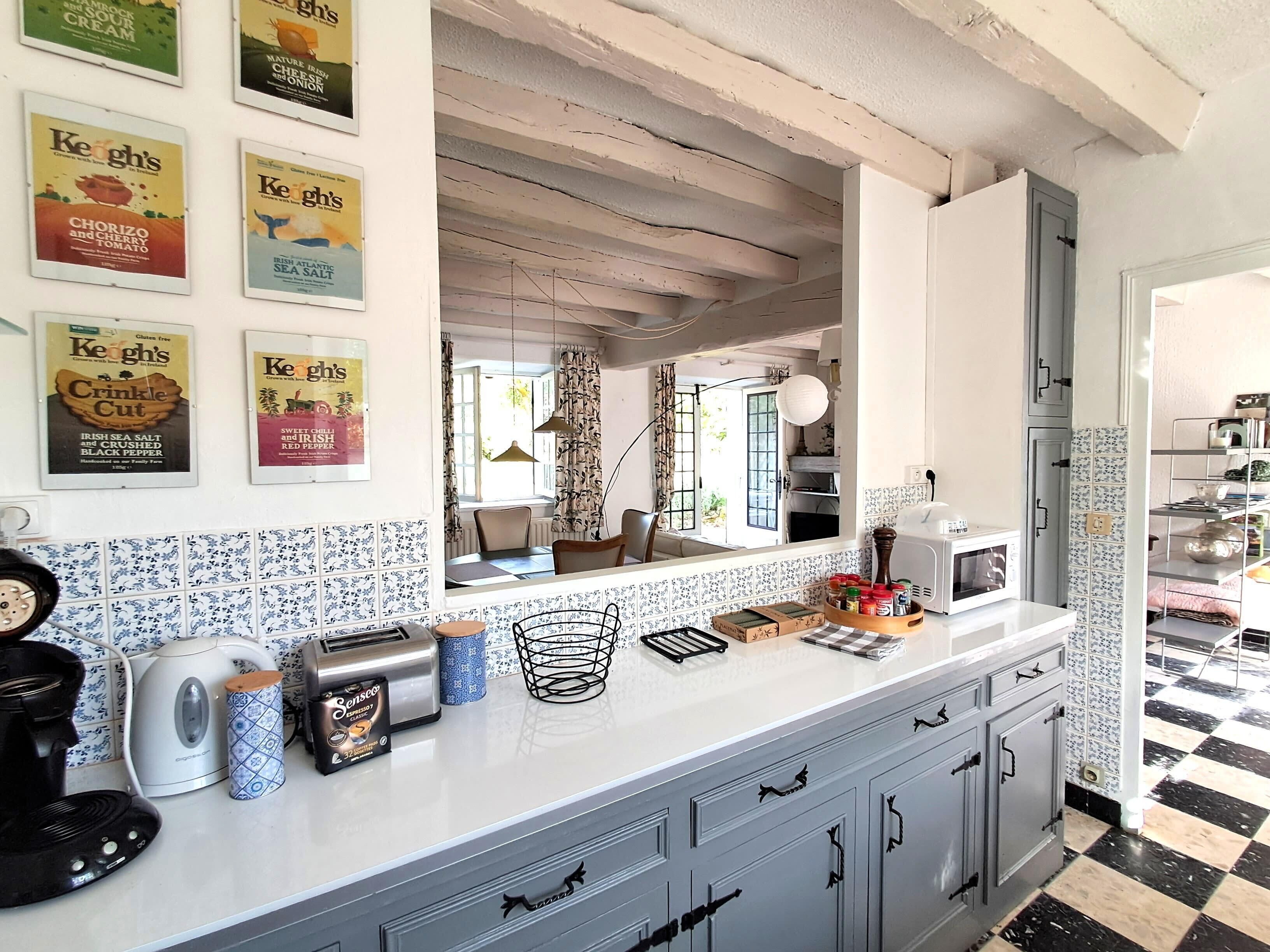 Kühlschrank, Mikrowelle, Ofen, Geschirrspüler