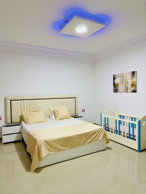 3 bedrooms, WiFi, bed sheets