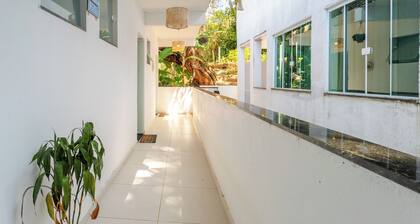 Loft com Varanda e Vista Para o mar em Mangaratiba