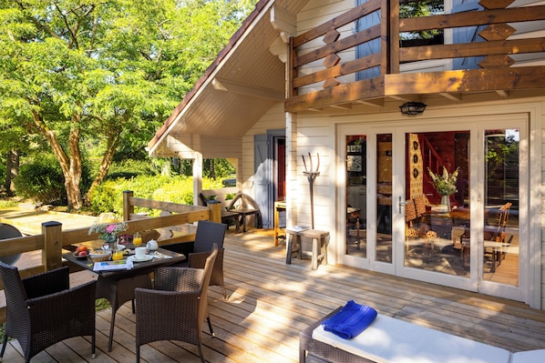 Front of property - Château de Codignat (Bort-l'Étang)