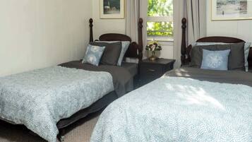 2 bedrooms, bed sheets