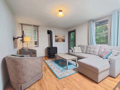 2-Bedroom Cottage #4 "Bradd"