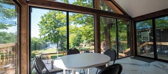 Lake Muskoka Deluxe 2-bdrm Cottage - Pier 100 #60