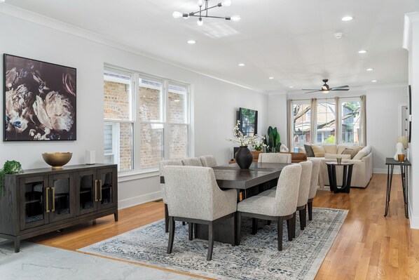 Dining - Modern 4-Bedroom Home – Newly Built - Sleeps 10! (Chicago)