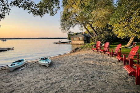 Beach nearby. Balsam Lake - 2-Bedroom Cottage #2