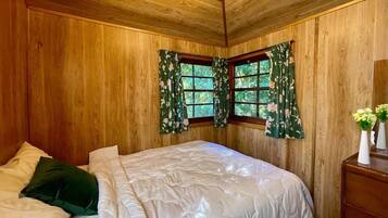 3 habitaciones y ropa de cama