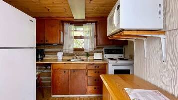 Fridge, microwave, stovetop, cookware/dishes/utensils