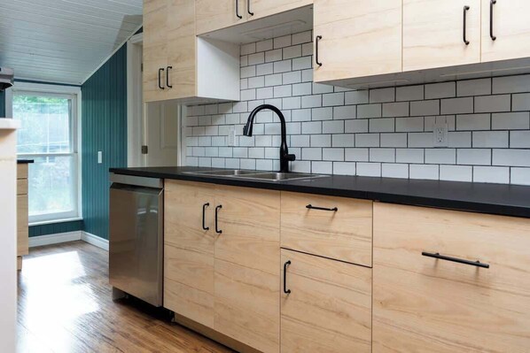 Interior - Cobblestone 2-Bedroom Cottage #5 "Loft" (Sharbot Lake)