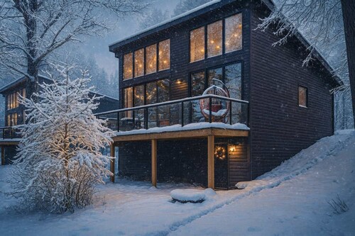 3-bedroom Lakefront Villa #2