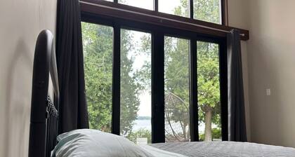 3-bedroom Lakefront Villa #6