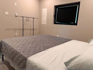 3 室のベッドルーム、ベッドシーツ