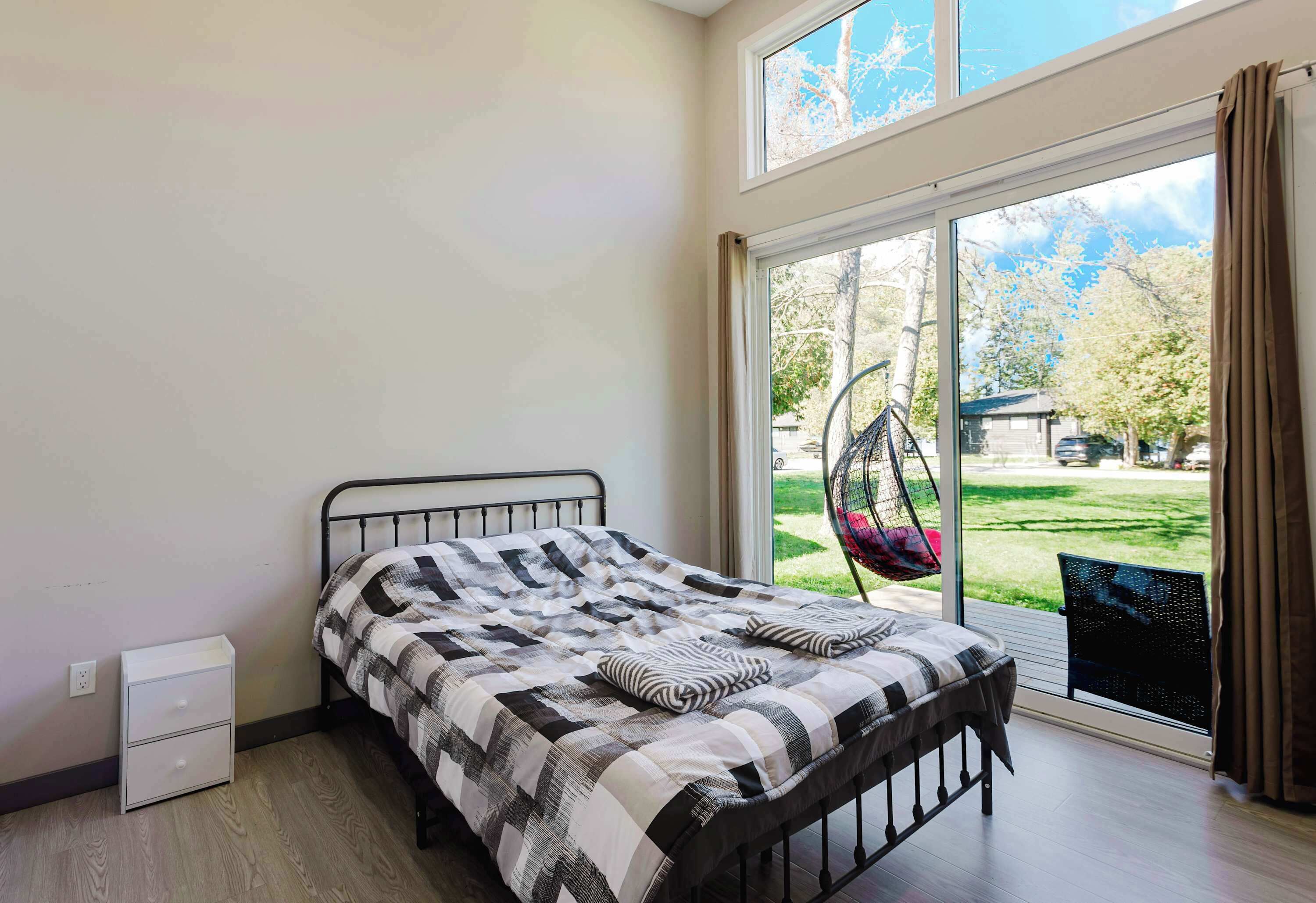 3 室のベッドルーム、ベッドシーツ