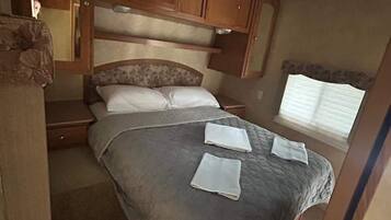 2 makuuhuonetta, Wi-Fi, vuodevaatteet