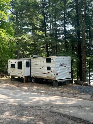 Miscellaneous - Lakefront RV Cottage in Parry Sound #2 (Parry Sound)
